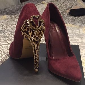 Gold Detail Maroon Heels